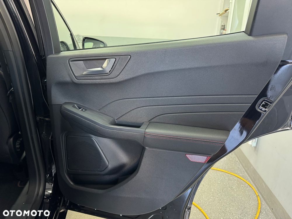 Ford Kuga 2.5 Duratec PHEV ST-LINE - 30