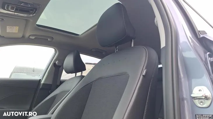 Hyundai KONA - 11