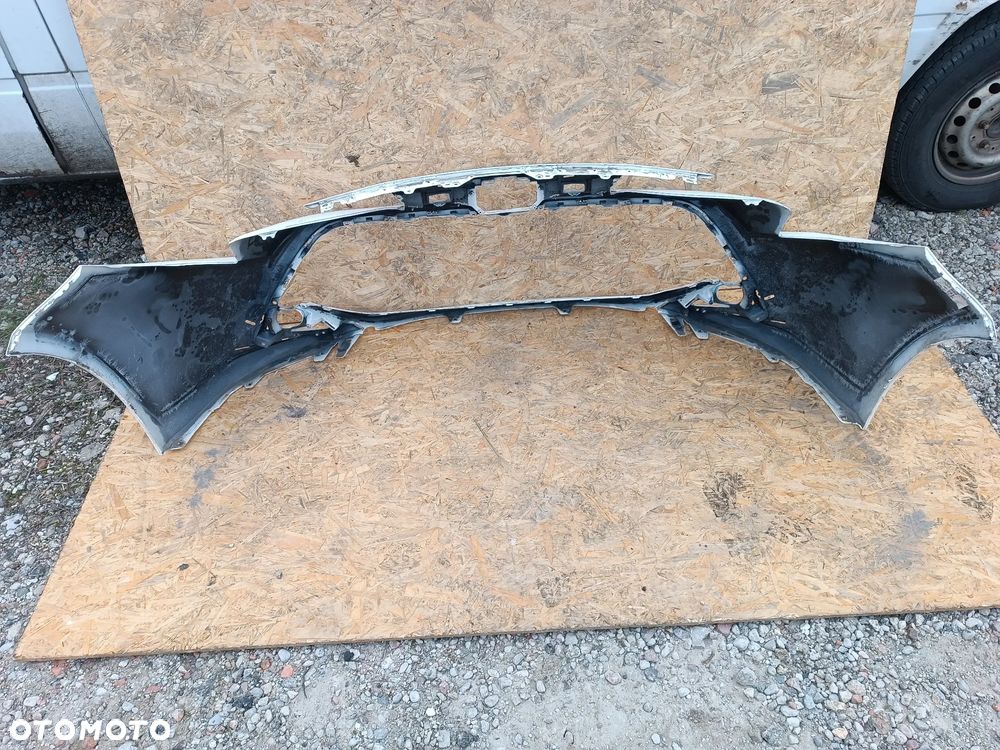 ZDERZAK PRZEDNI TOYOTA COROLLA E21 XII LIFT KOMBI HB - 1