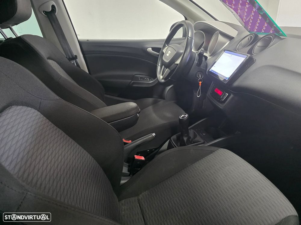 SEAT Ibiza ST - 11