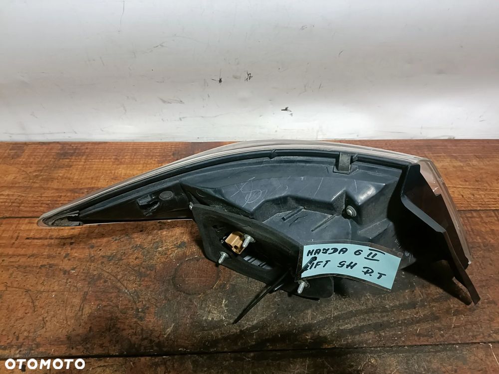 MAZDA 6 II GH 10-13 2011 r. LIFT SEDAN LAMPA PRAWY TYŁ W BŁOTNIK EU - 4