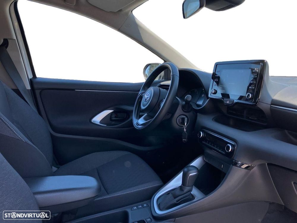 Toyota Yaris 1.5 HDF Comfort Plus - 10