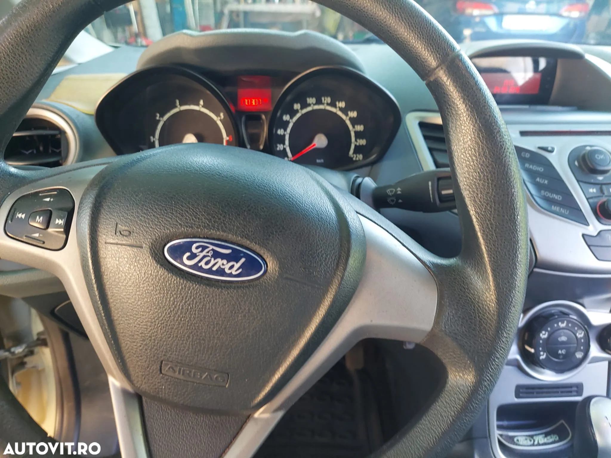 Ford Fiesta 1.25i Trend - 10