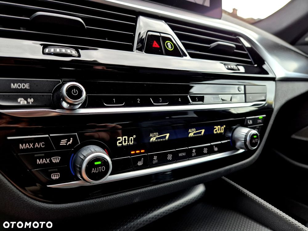 BMW Seria 5 530e M Sport Edition - 18