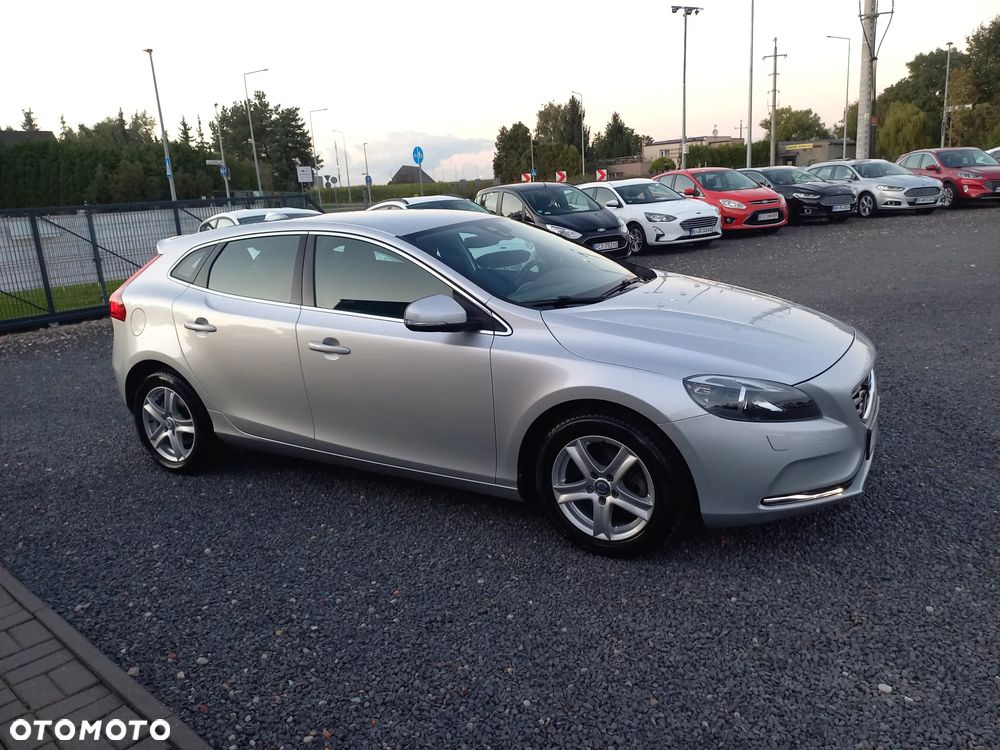 Volvo V40 D3 Momentum - 9