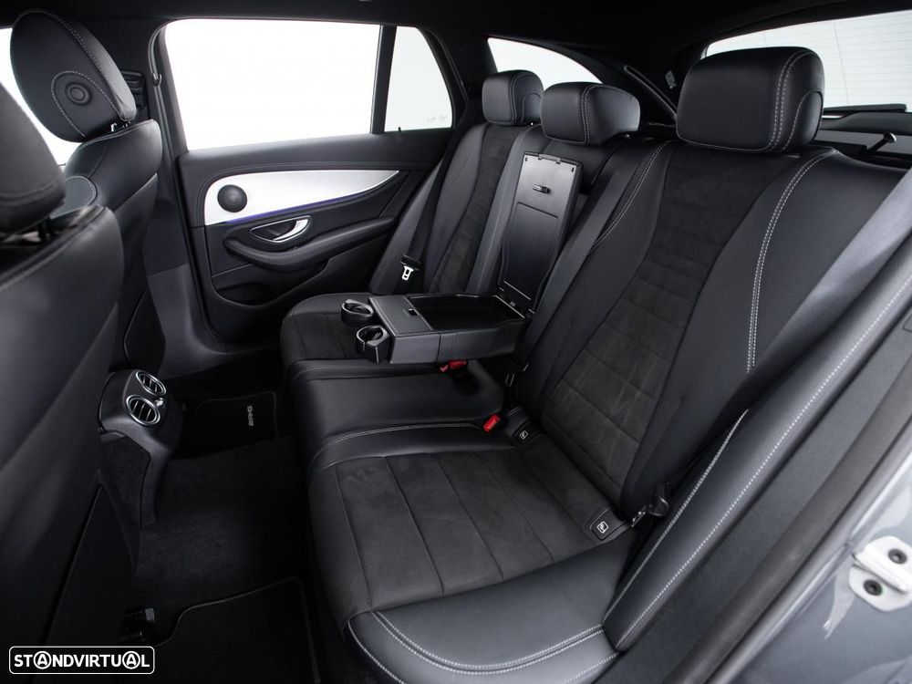 Mercedes-Benz E 300 de AMG Line - 11