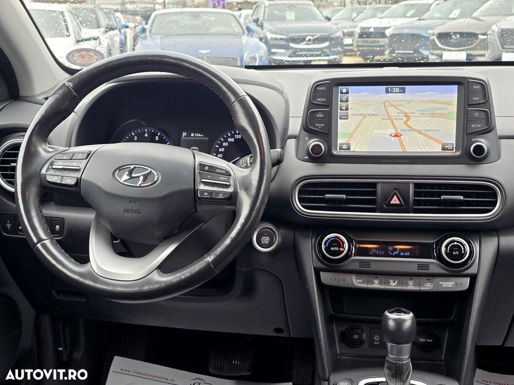 Hyundai KONA - 8