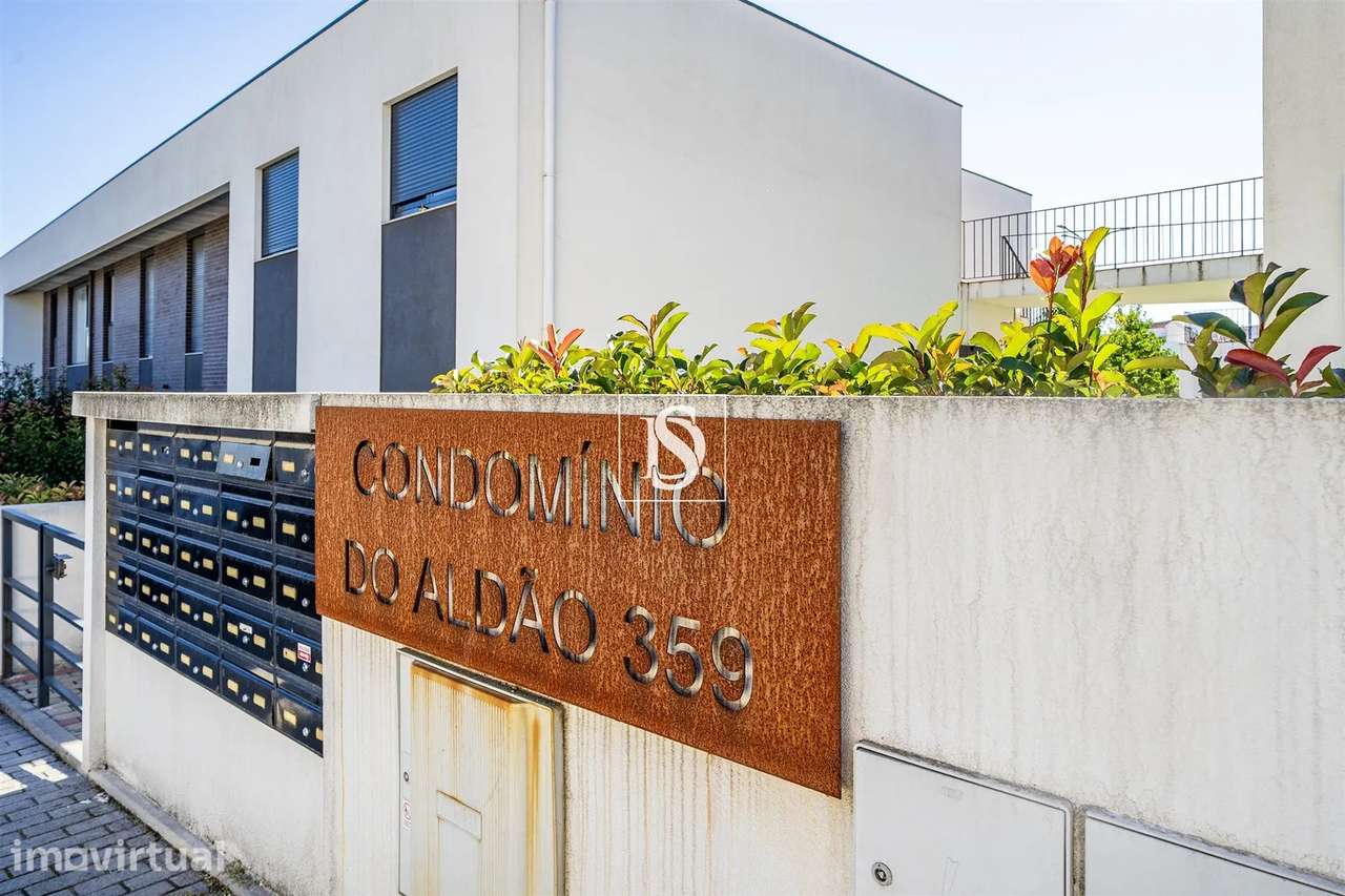 Apartamento T3, Convertido em T4, com 135 m², em Frente ao IPCA - Grande imagem: 3/43