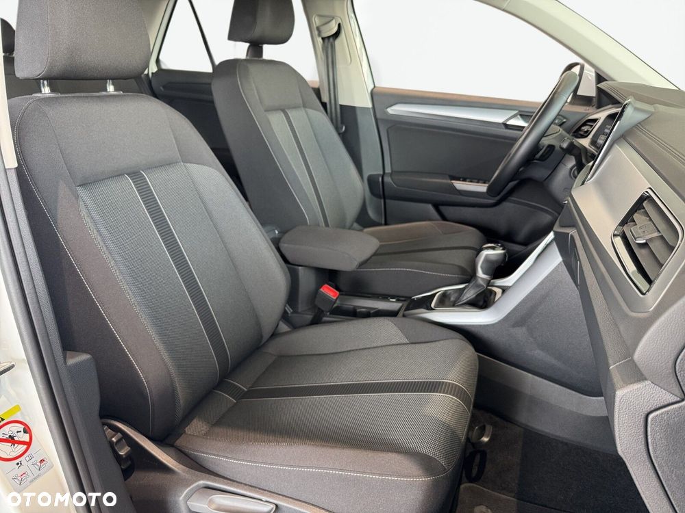 Volkswagen T-Roc - 16