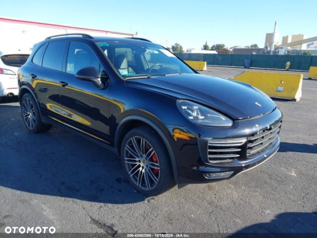Porsche Cayenne - 2