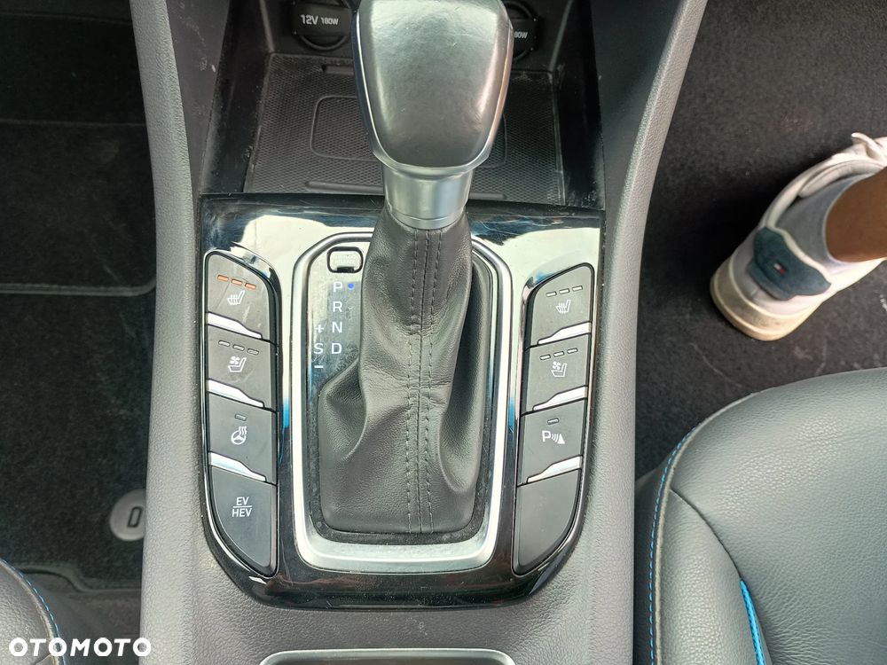 Hyundai IONIQ 1.6 GDI Premium - 18