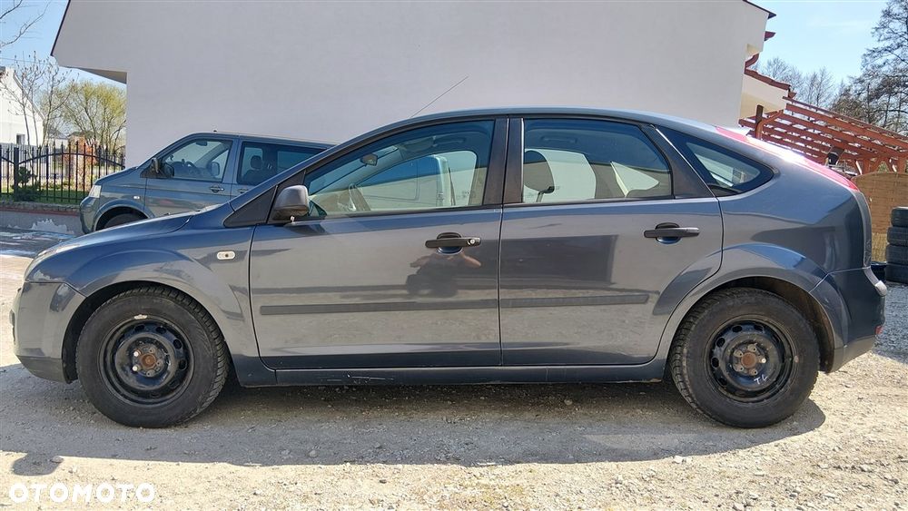 Ford Focus 1.6 16V Ambiente - 6