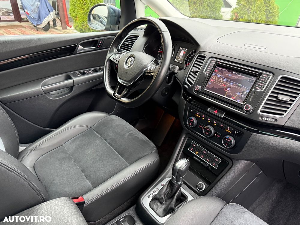 Volkswagen Sharan 2.0 TDI DSG (BlueMotion Technology) Highline - 30