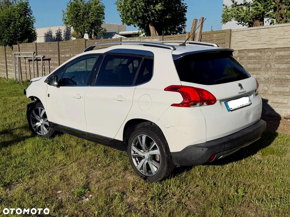 Peugeot 2008 1.6 BlueHDi Allure - 9