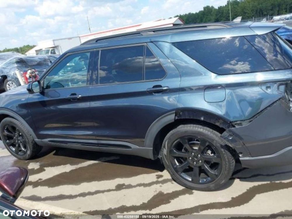 Ford Explorer - 5