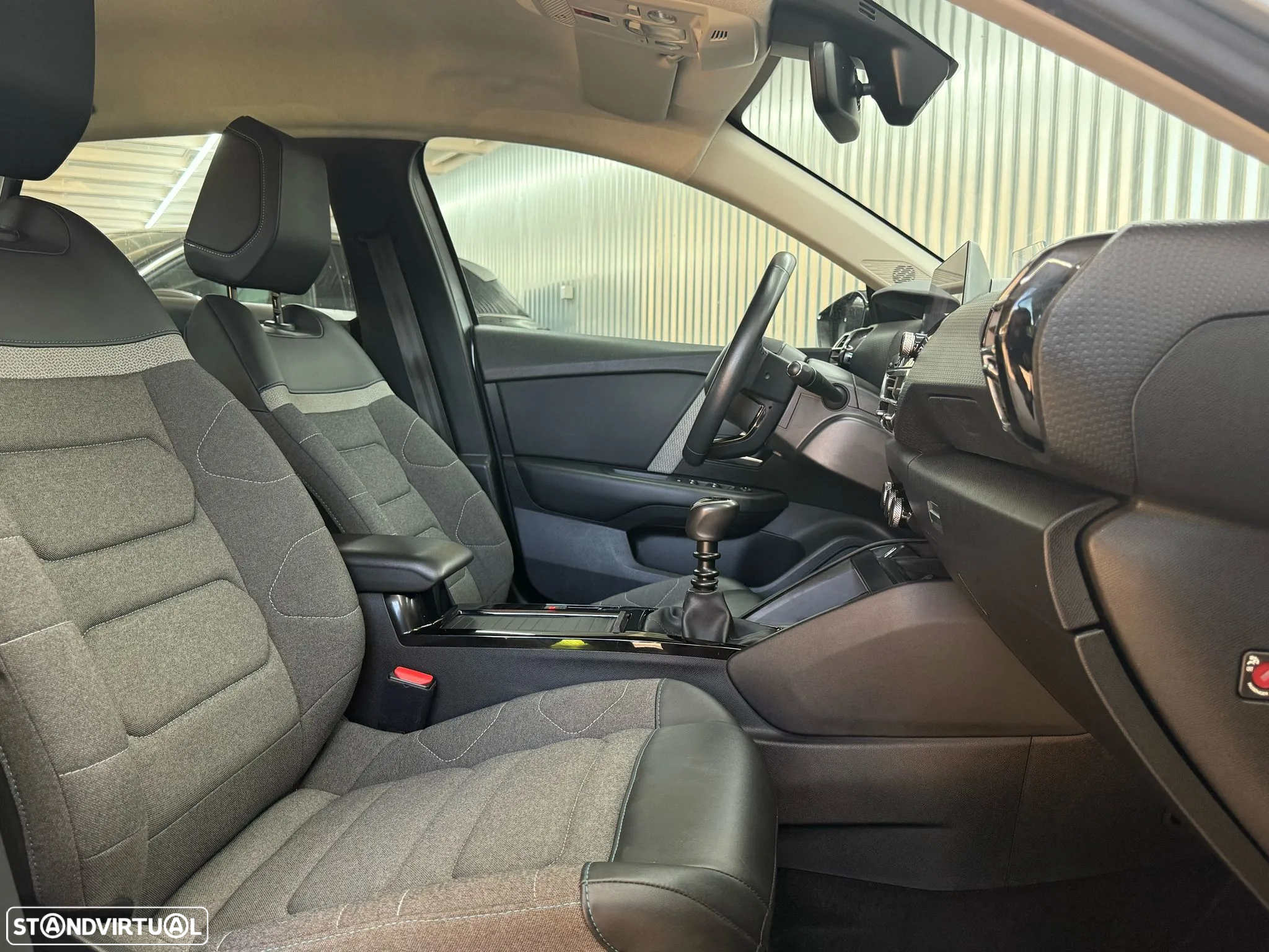Citroën C4 1.2 PureTech Shine - 21