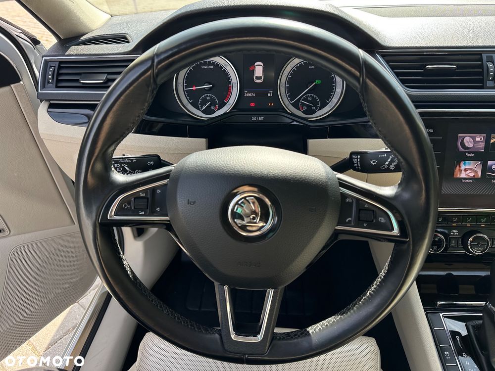 Skoda Superb 2.0 TDI 4x4 L&K DSG - 8