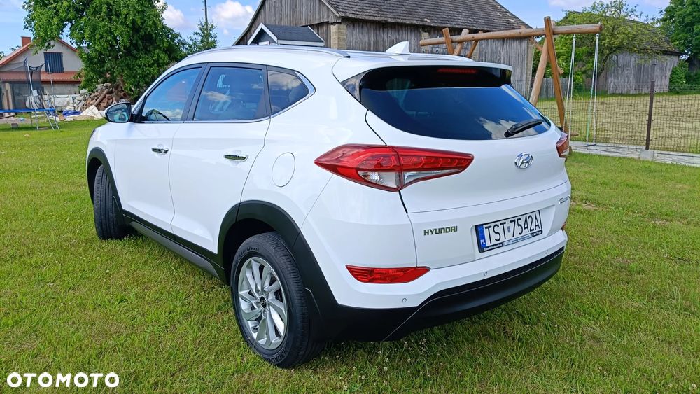 Hyundai Tucson 1.7 CRDI BlueDrive Style 2WD - 3
