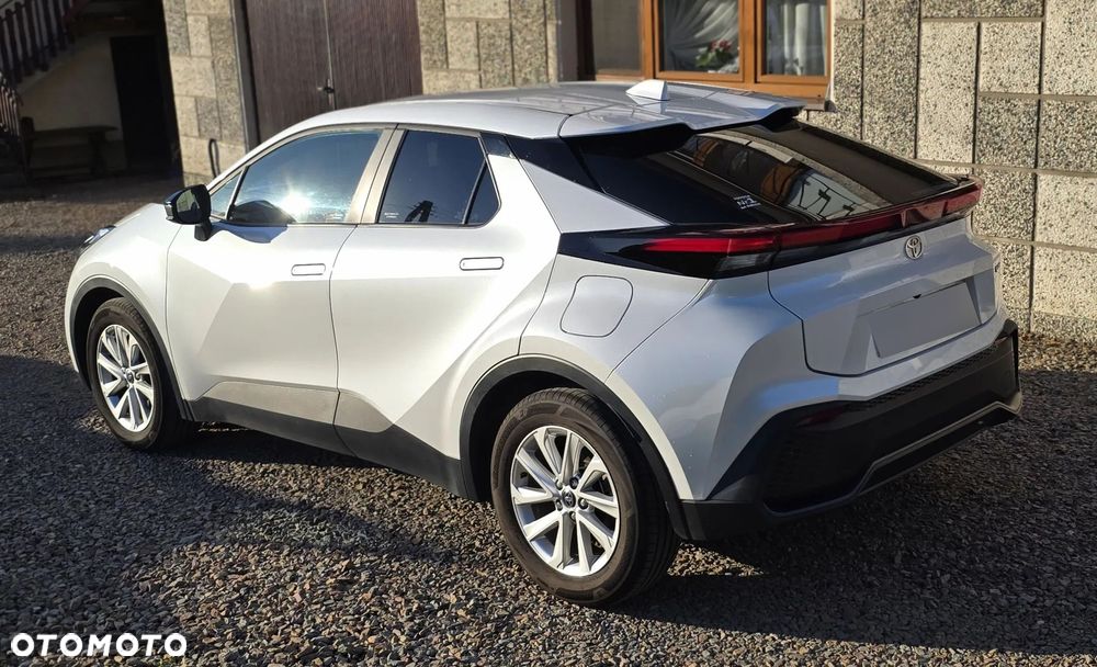 Toyota C-Hr 2024 photo 2