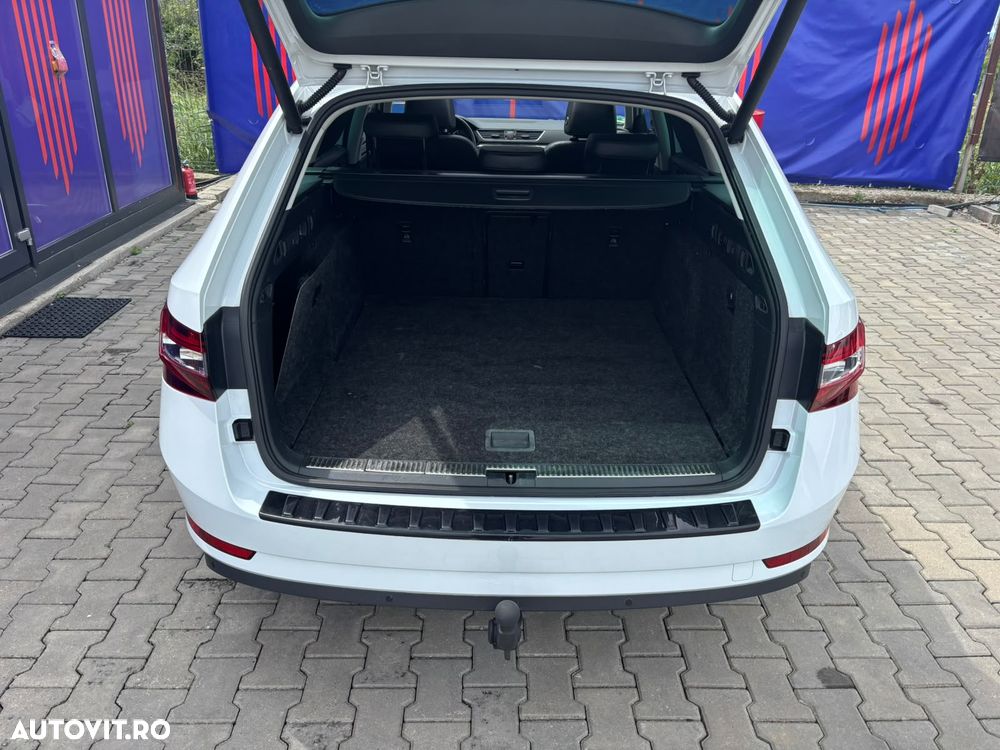 Skoda Superb 2.0 TDI DSG Ambition - 12