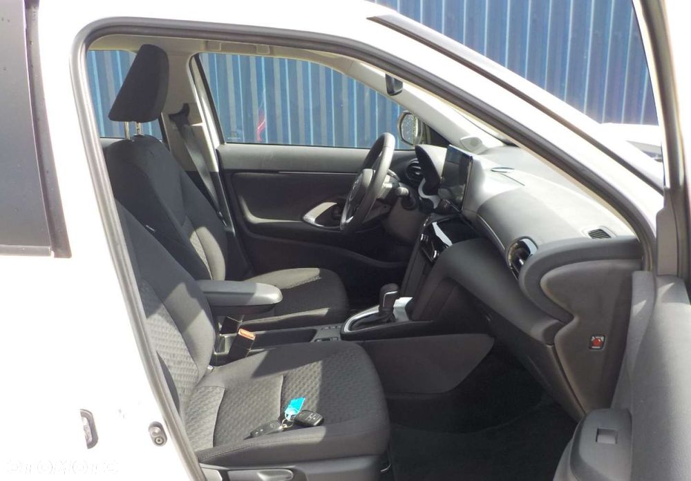 Toyota Yaris Cross - 20