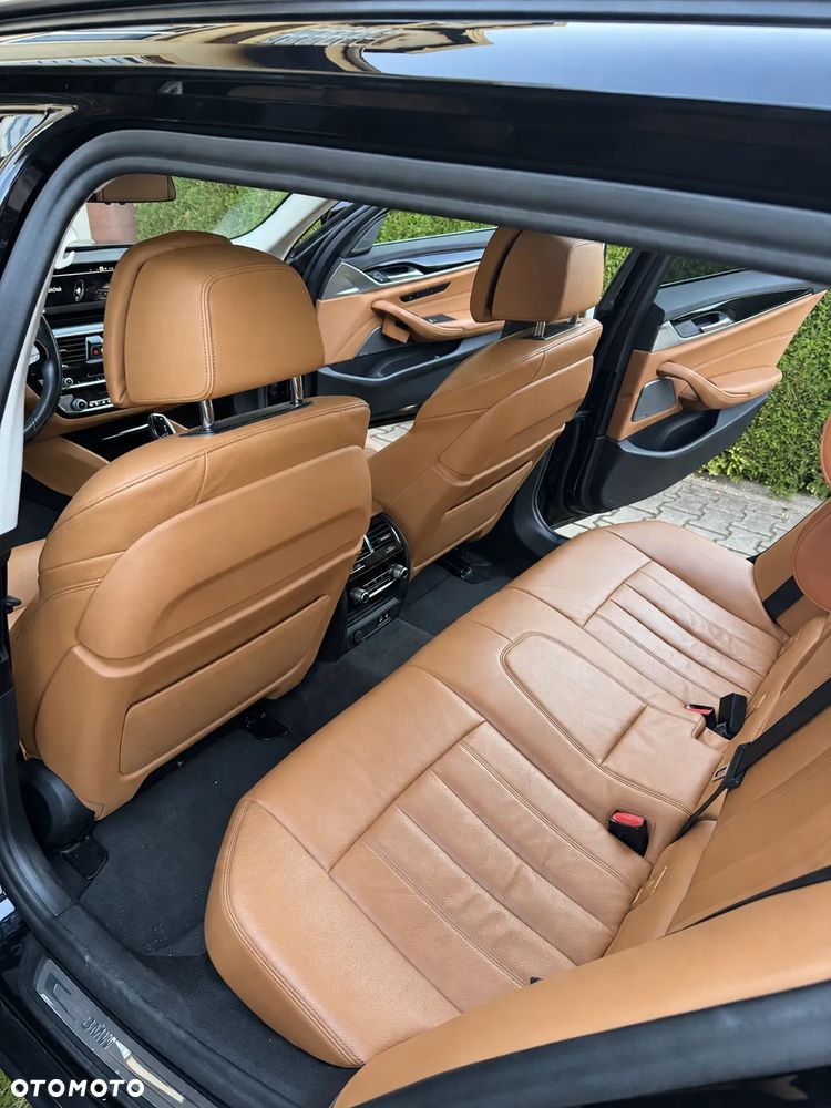 BMW Seria 5 530i xDrive Luxury Line - 17