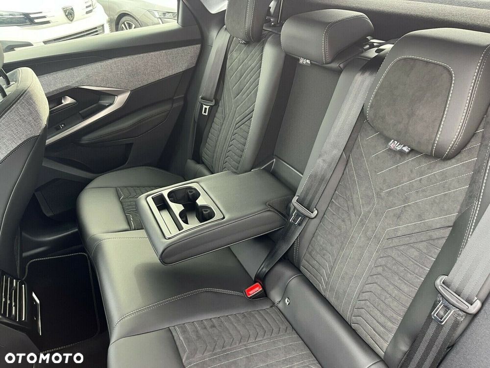 Peugeot 3008 1.2 PureTech mHEV GT E-DCS6 - 17