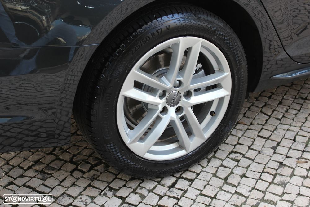 Audi A4 Avant 2.0 TDi Advance S tronic - 12