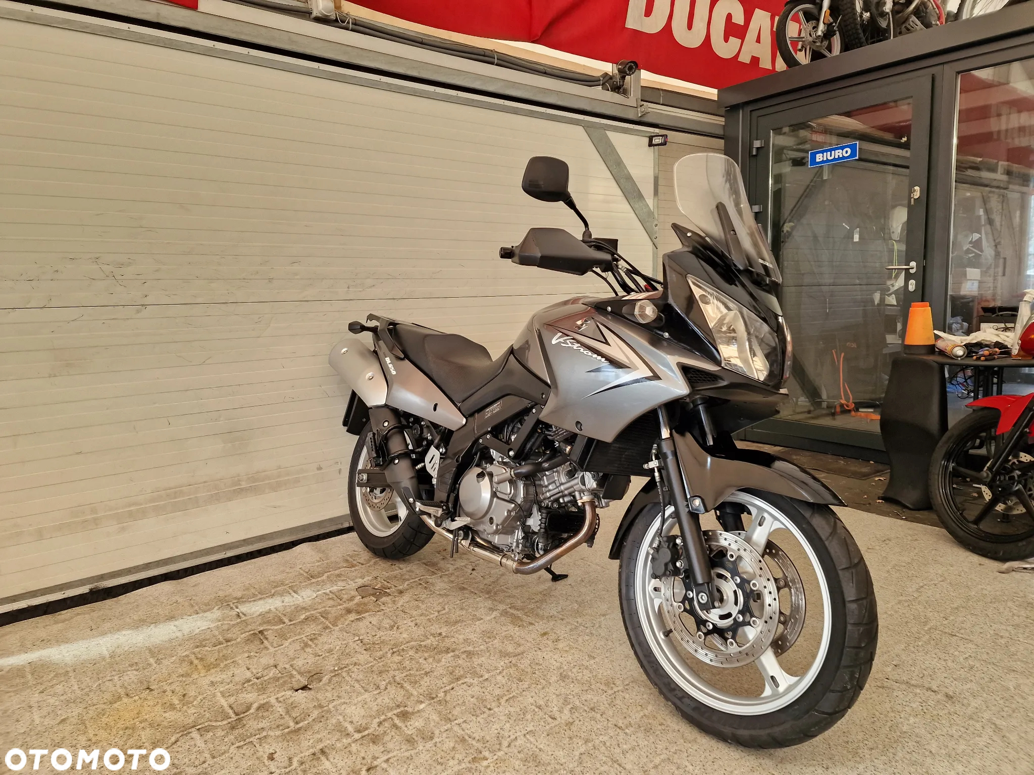 Suzuki DL - 6