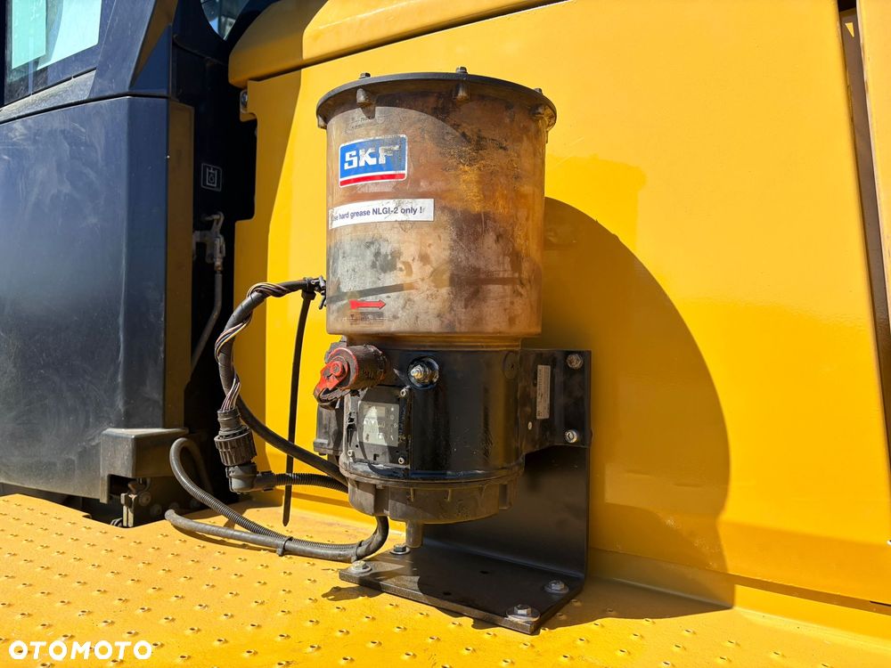 Caterpillar 930M - 15