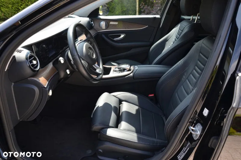 Mercedes-Benz Klasa E 350 d 4Matic T 9G-TRONIC Avantgarde - 11
