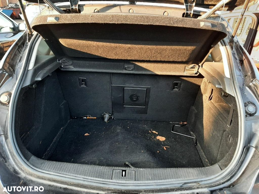 CD player Opel Astra J 2010 Hatchback 1.3 CDTI - 2