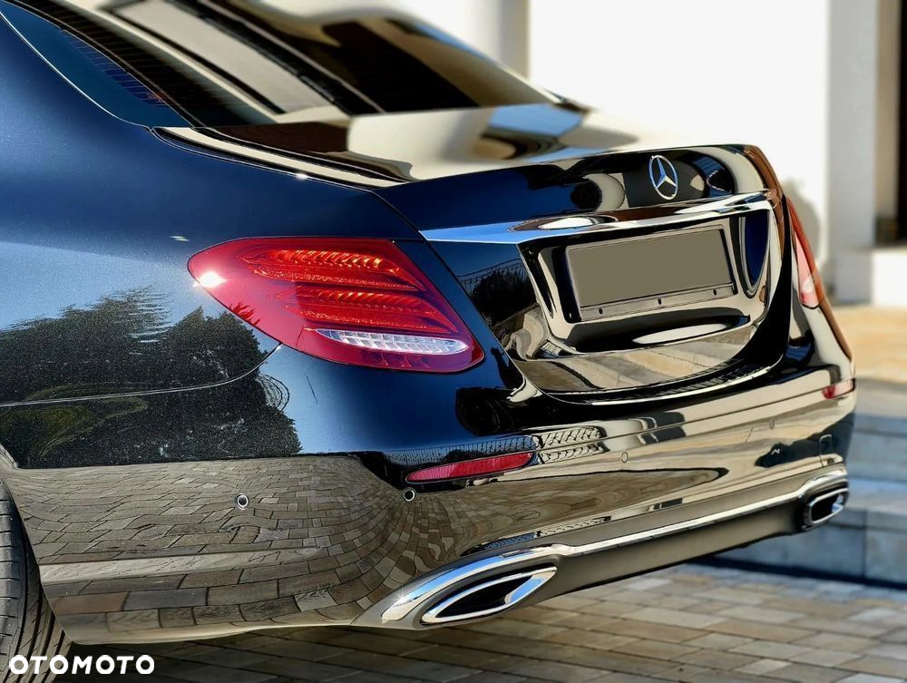 Mercedes-Benz Klasa E 220 d 9G-TRONIC - 13