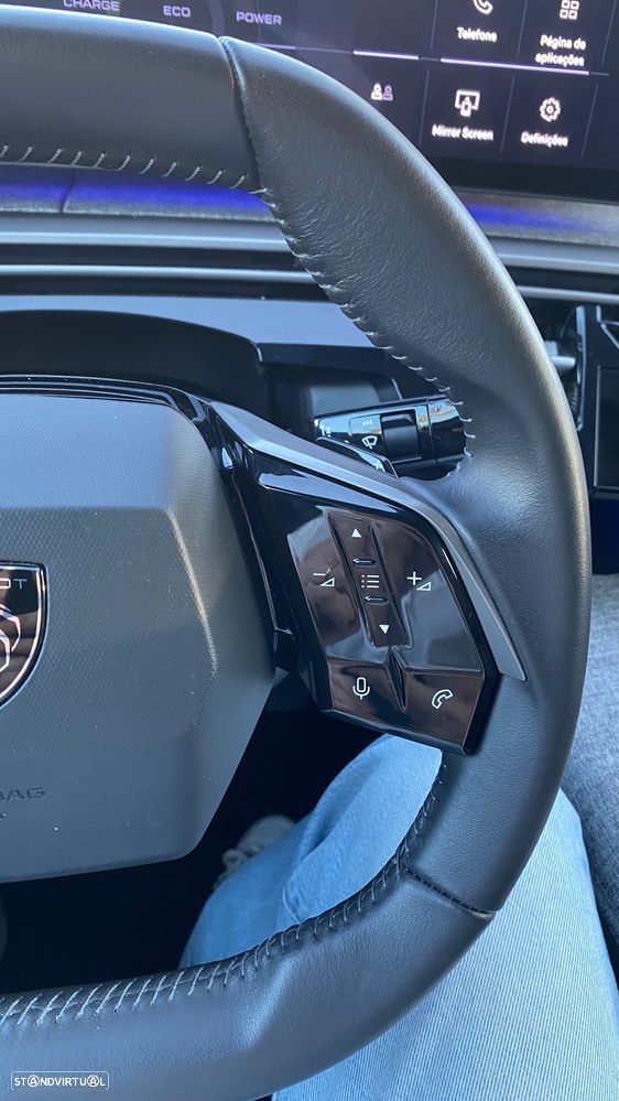 Peugeot E-3008 73 kWh Allure - 32