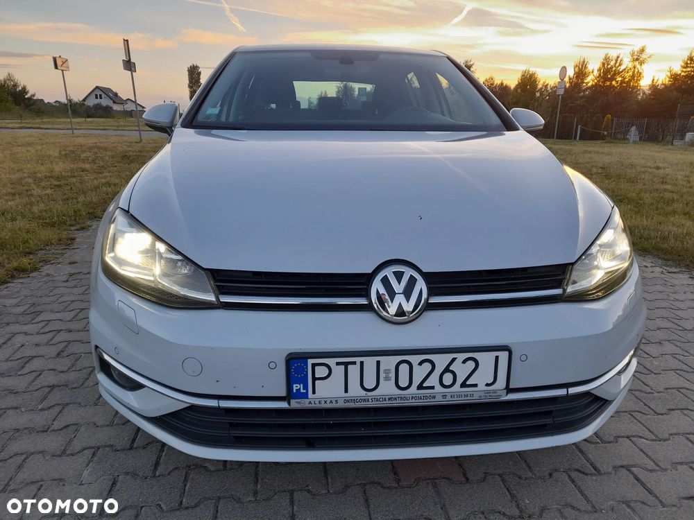 Volkswagen Golf - 11