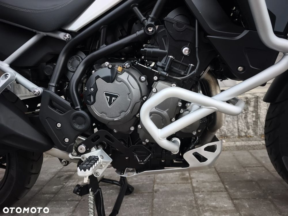 Triumph Tiger - 32