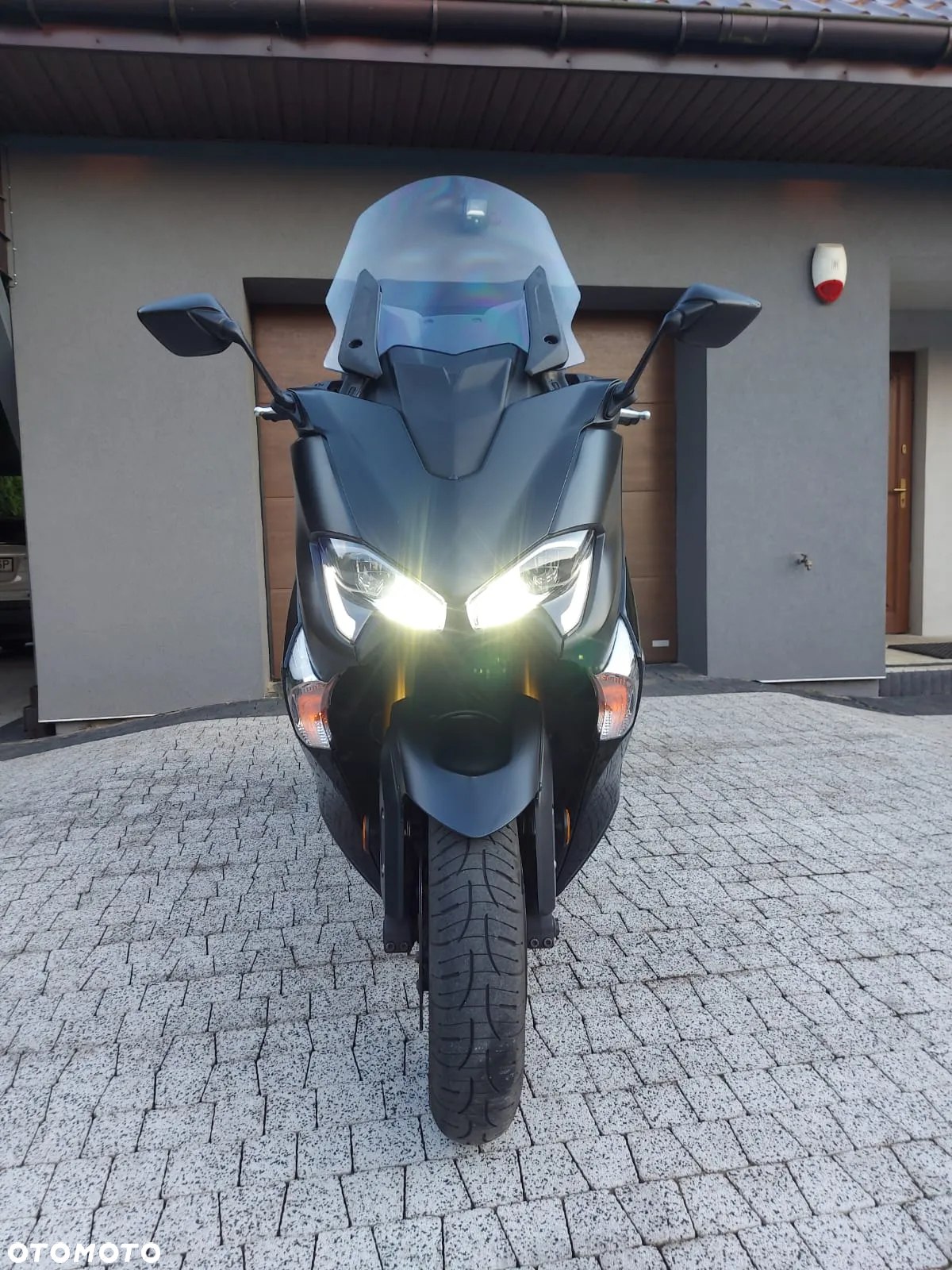 Yamaha Tmax - 28