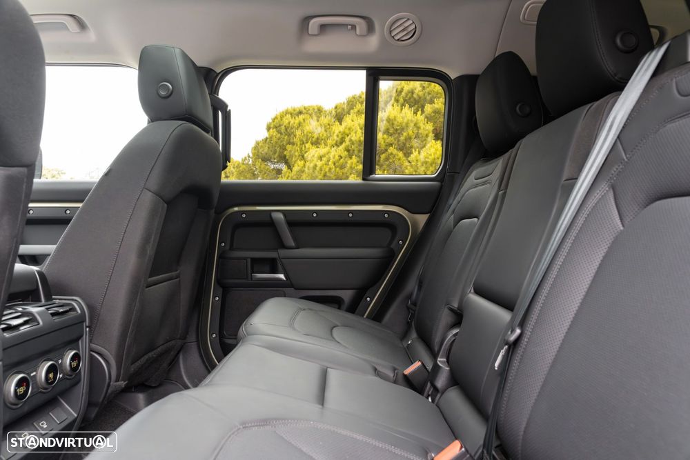 Land Rover Defender 3.0 D250 130 AWD X-Dynamic HSE - 27