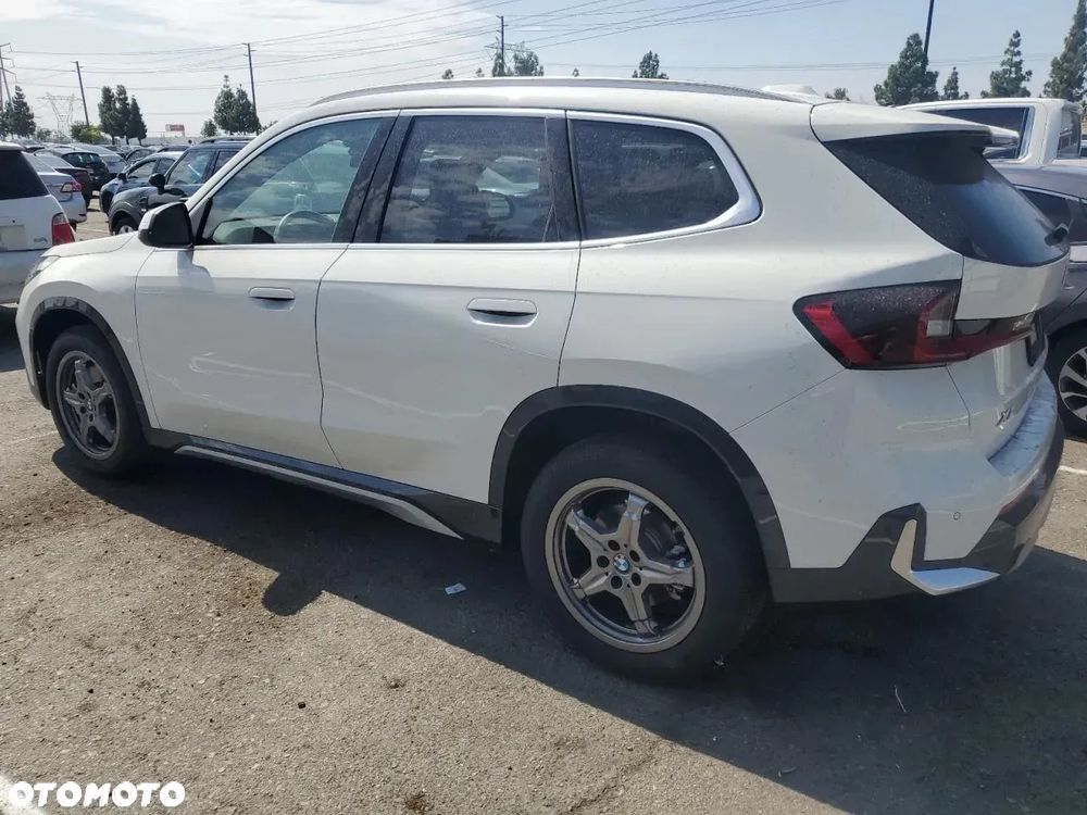 BMW X1 xDrive25i M Sport - 4