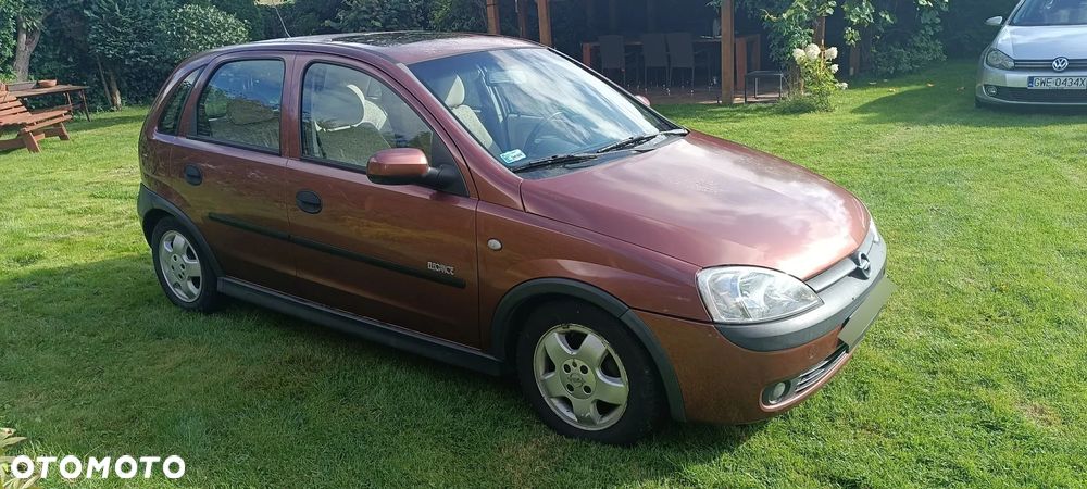 Opel Corsa 1.4 16V Elegance - 2