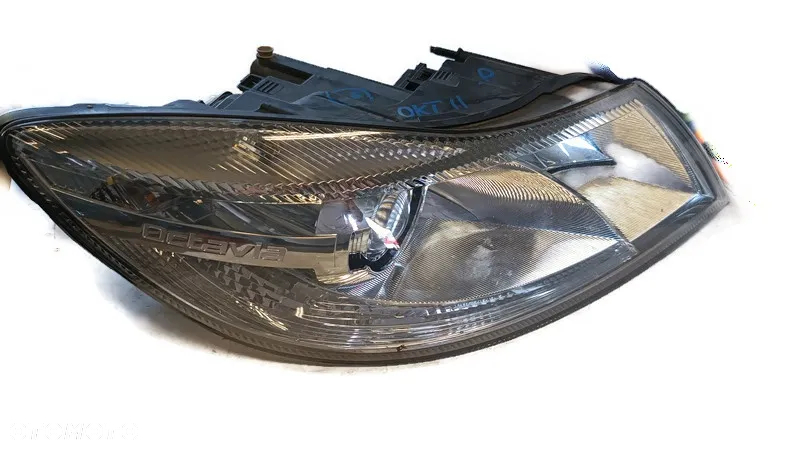 SKODA OCTAVIA II 10r LAMPA PRAWY PRZÓD XENON SKRĘTNY EUROPA - 2