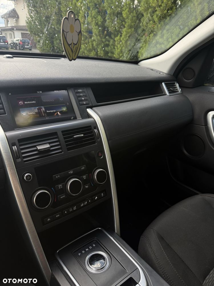 Land Rover Discovery Sport - 8