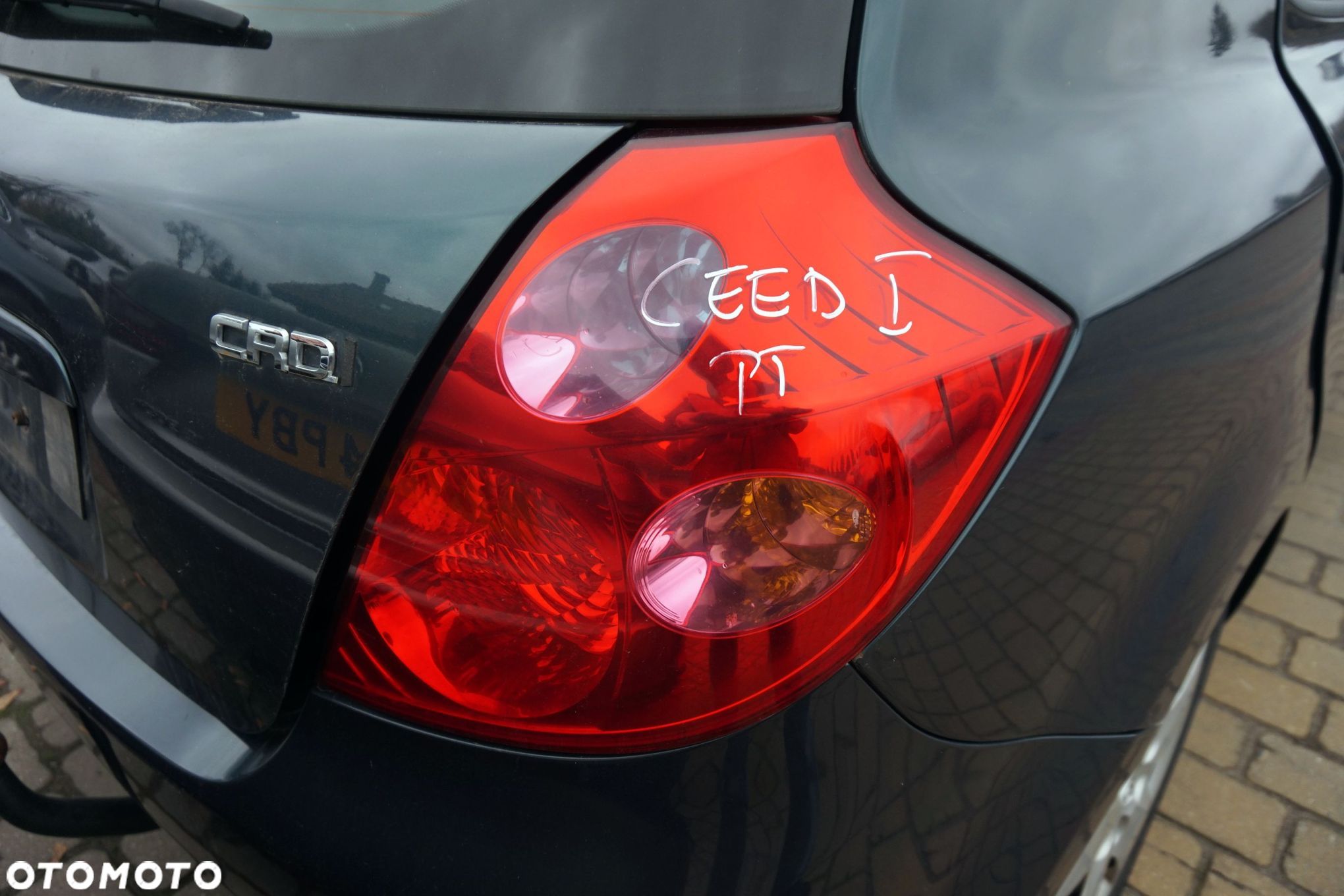 LAMPA TYLNA PRAWA CEED I 5D HB 92402-1H000 KIA 2006-2009 - 1