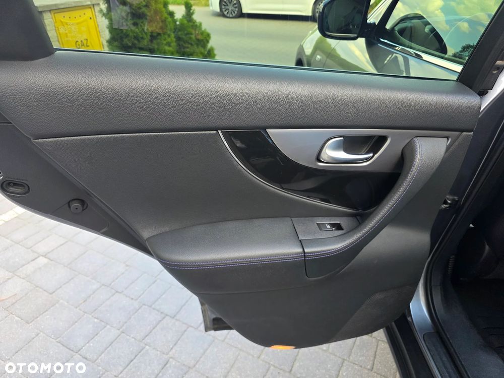 Infiniti QX70 3.7 S Premium EU6 - 33