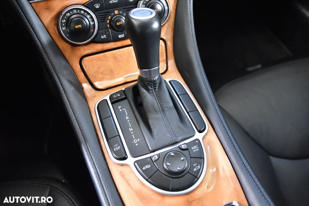 Mercedes-Benz SL - 16