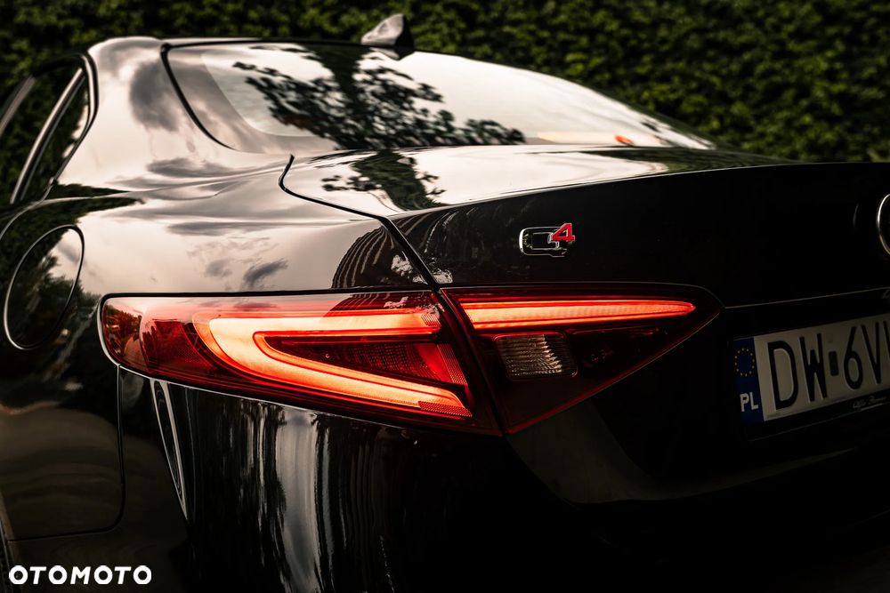 Alfa Romeo Giulia - 17