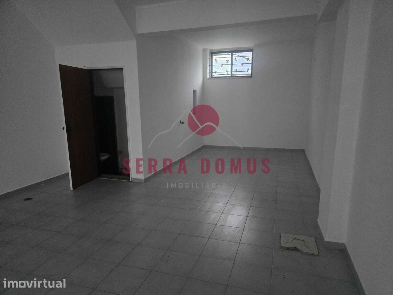 Loja com 70 m² localizada na Rinchoa - Grande imagem: 2/9