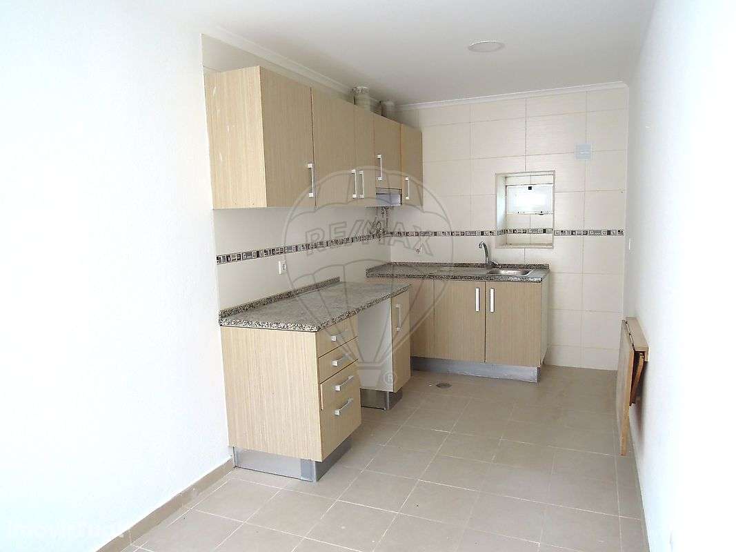 Apartamento T1 para arrendamento - Grande imagem: 4/12