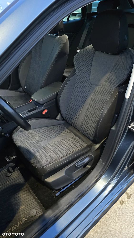 Skoda Octavia 2.0 TDI Style DSG - 25