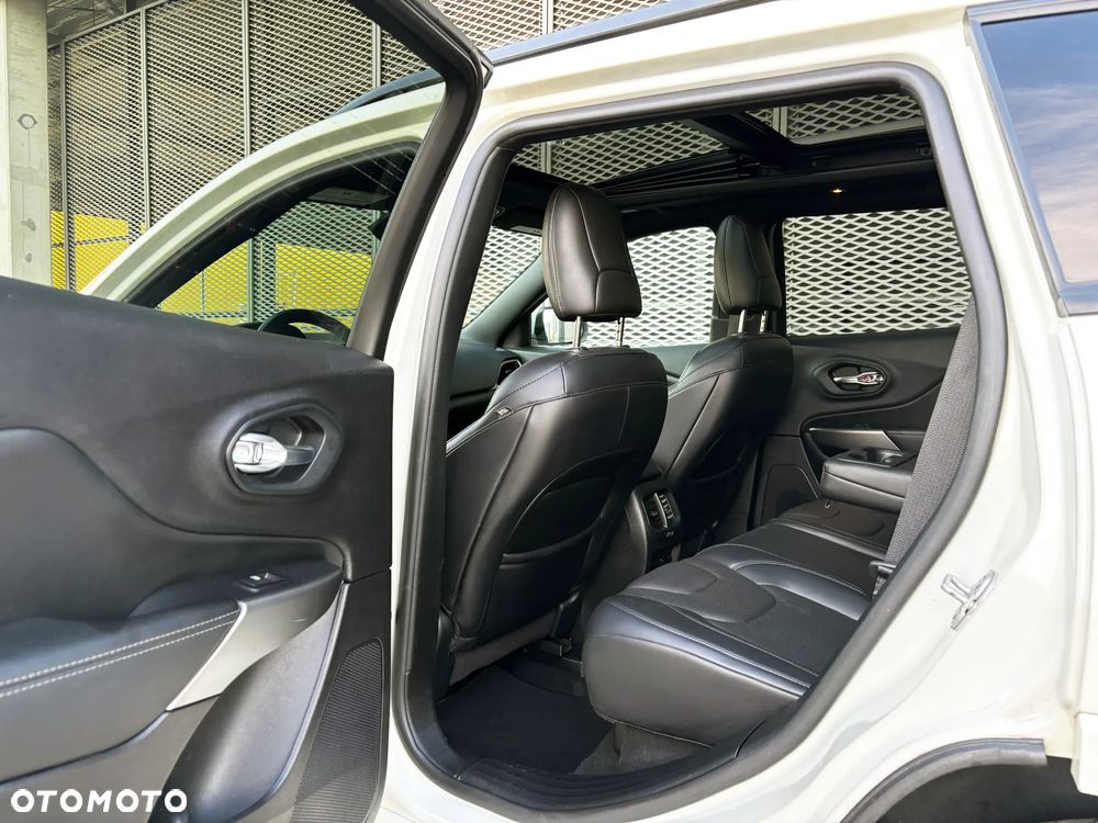 Jeep Cherokee 2.0 GME Active Drive I Limited - 12
